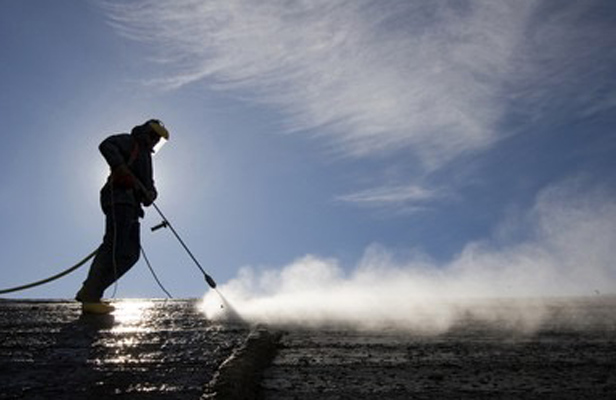 Solar panel cleaning service